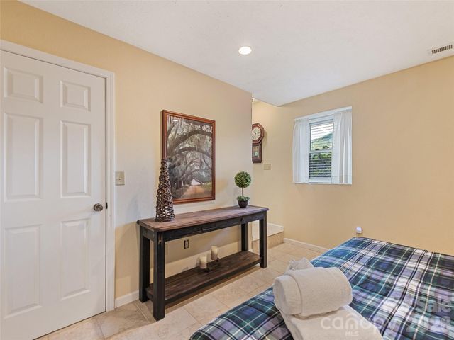 210 Tanner Trail, Waynesville, NC 28785