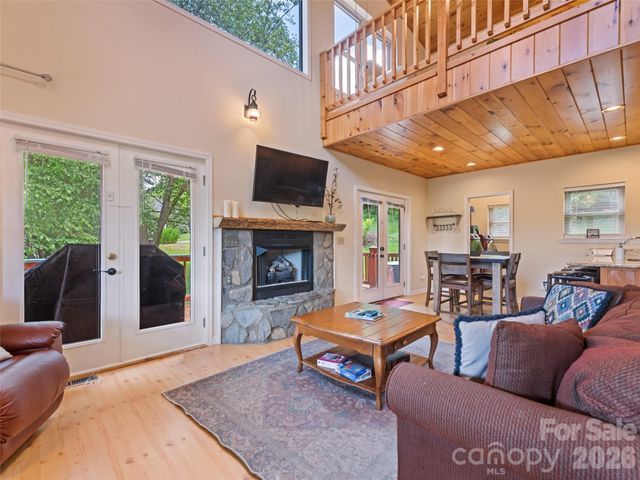 210 Tanner Trail, Waynesville, NC 28785
