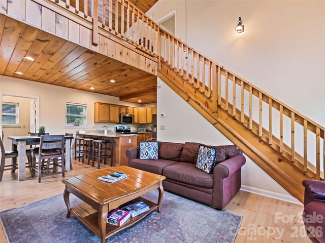 210 Tanner Trail, Waynesville, NC 28785