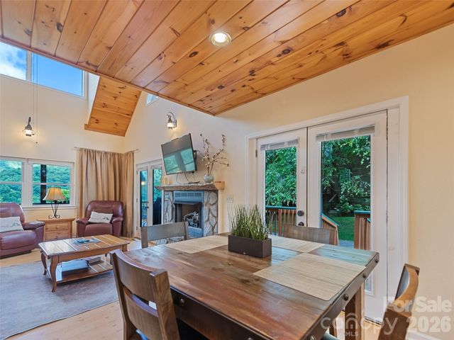 210 Tanner Trail, Waynesville, NC 28785
