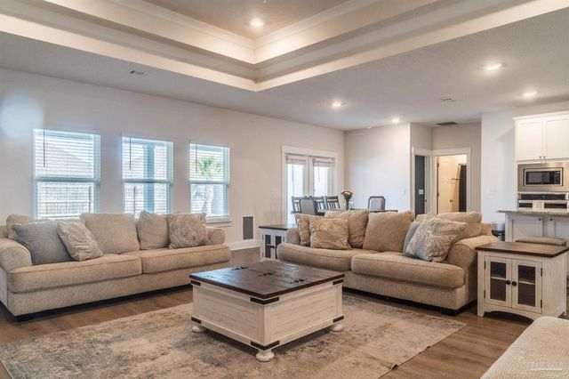 6242 Jenks Dr, Gulf Breeze, FL 32563