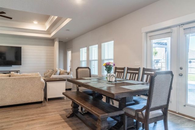 6242 Jenks Dr, Gulf Breeze, FL 32563