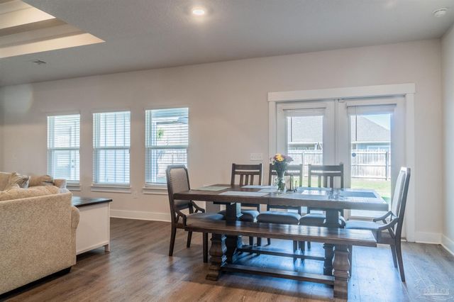 6242 Jenks Dr, Gulf Breeze, FL 32563