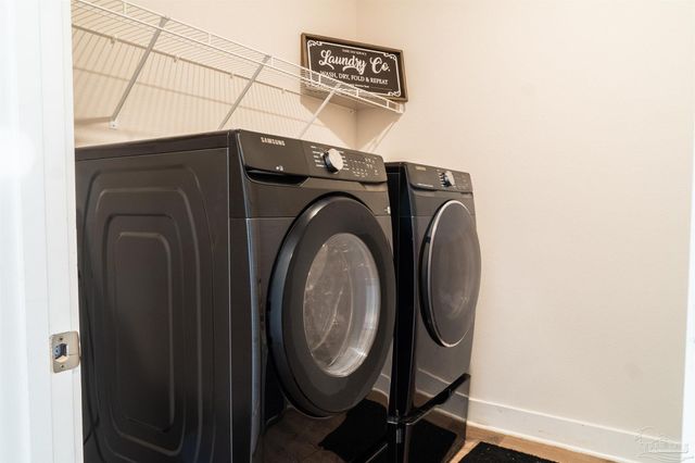 6242 Jenks Dr, Gulf Breeze, FL 32563