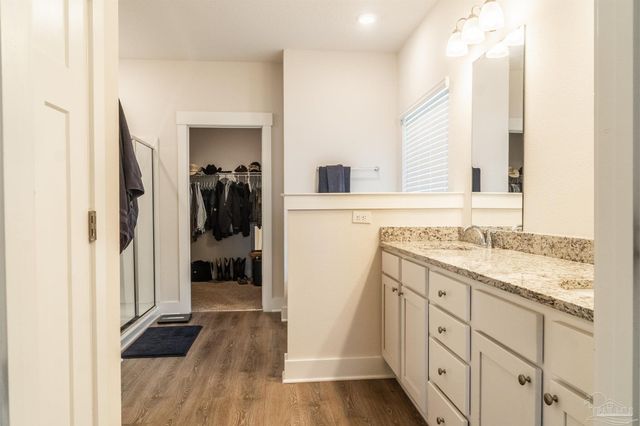 6242 Jenks Dr, Gulf Breeze, FL 32563