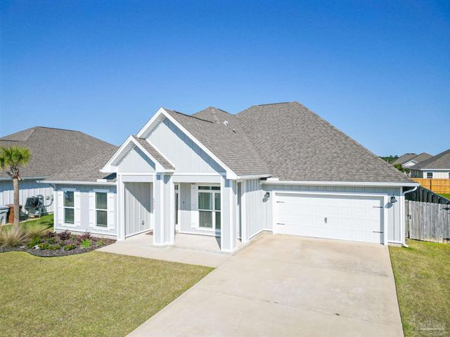 6242 Jenks Dr, Gulf Breeze, FL 32563