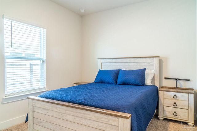 6242 Jenks Dr, Gulf Breeze, FL 32563