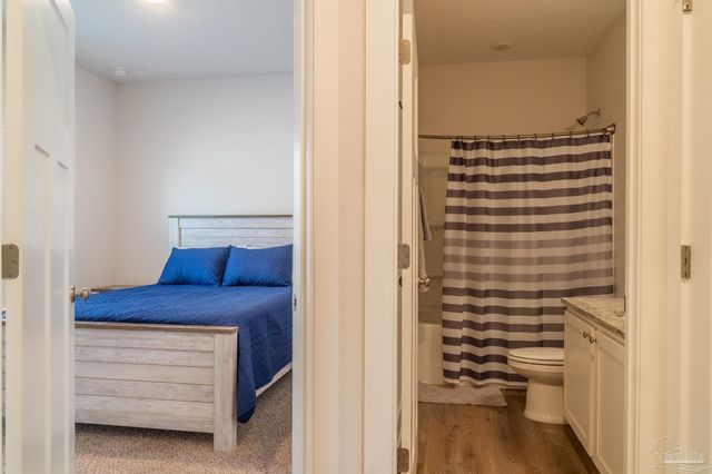 6242 Jenks Dr, Gulf Breeze, FL 32563