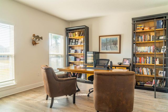 6242 Jenks Dr, Gulf Breeze, FL 32563