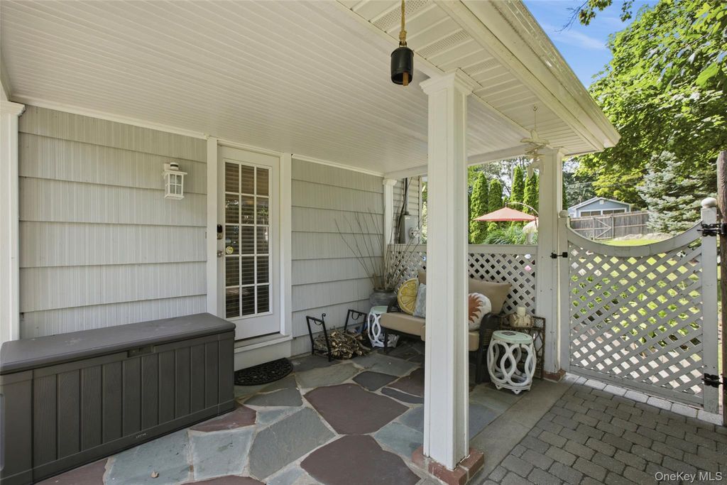 36 Kew Drive, Sound Beach, NY 11789 — photo 4