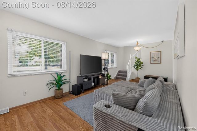 25155 Dallas Court, Grosse Ile, MI 48138