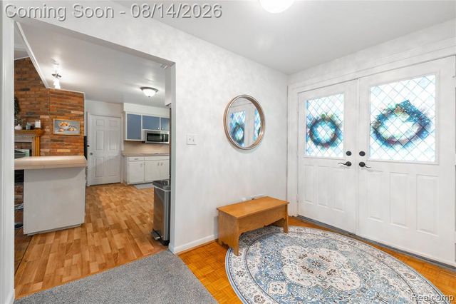 25155 Dallas Court, Grosse Ile, MI 48138