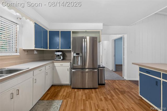 25155 Dallas Court, Grosse Ile, MI 48138