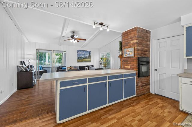 25155 Dallas Court, Grosse Ile, MI 48138