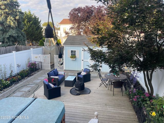 87 Church Street, Keyport, NJ 07735