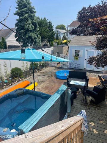 87 Church Street, Keyport, NJ 07735