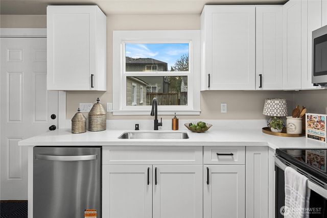 862 116th Street S, Tacoma, WA 98444