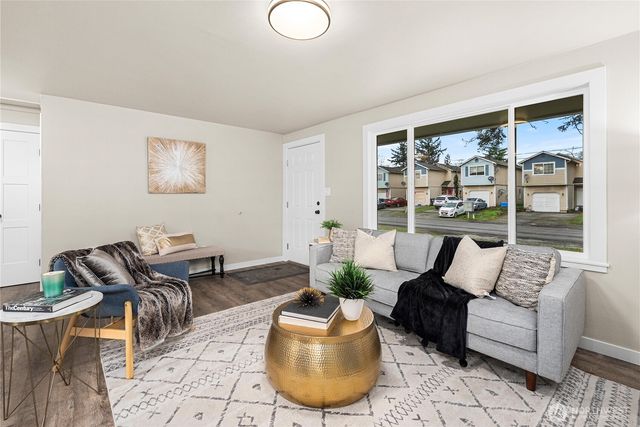 862 116th Street S, Tacoma, WA 98444