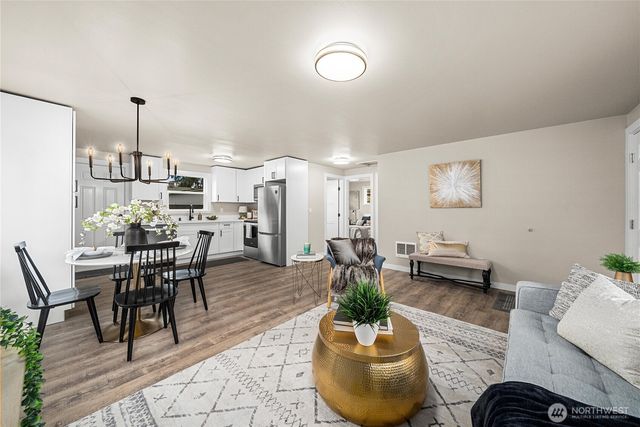 862 116th Street S, Tacoma, WA 98444