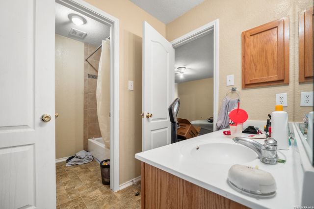 4126 Bear Oak, San Antonio, TX 78223