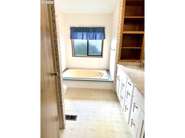 17401 Se 39TH St, Vancouver, WA 98683