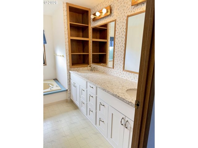 17401 Se 39TH St, Vancouver, WA 98683