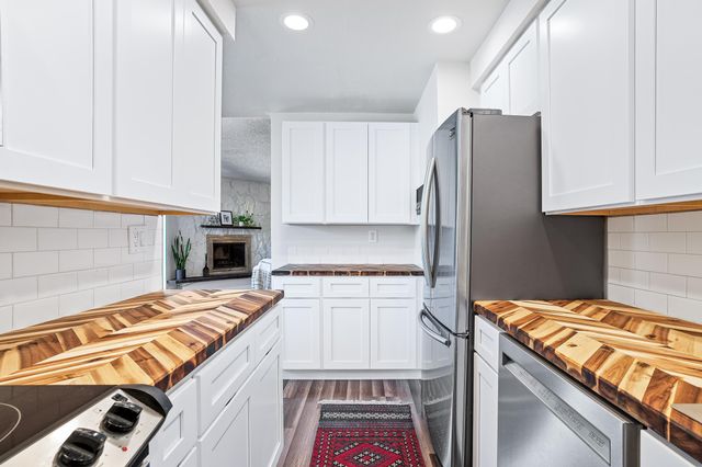 1002 W 7th Ave, Spokane, WA 99204