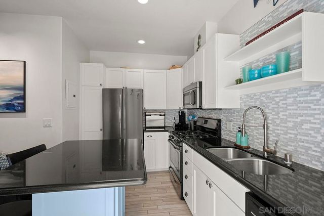 1106 4th Street 4, Coronado, CA 92118