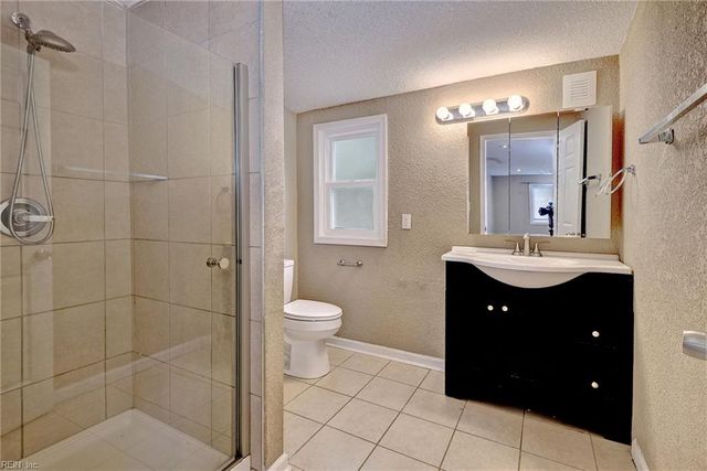 1926 Demetro DR, Hampton, VA 23663