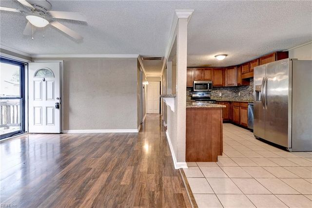 1926 Demetro DR, Hampton, VA 23663