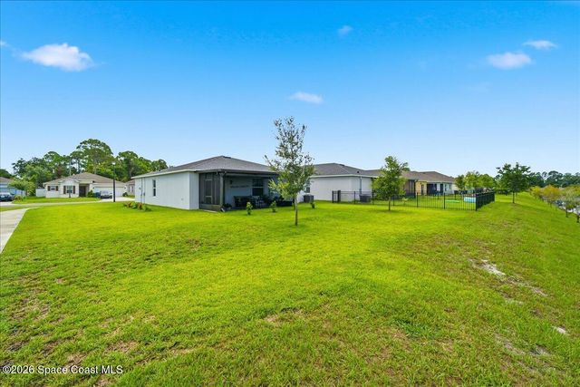501 Alminar Avenue SE, Palm Bay, FL 32909