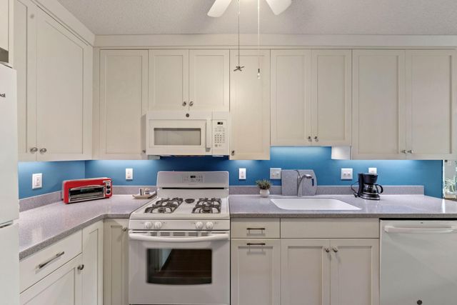 11143 Vessey Circle, Bloomington, MN 55437