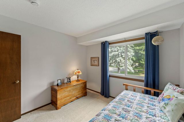 11143 Vessey Circle, Bloomington, MN 55437