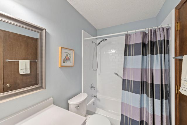 11143 Vessey Circle, Bloomington, MN 55437