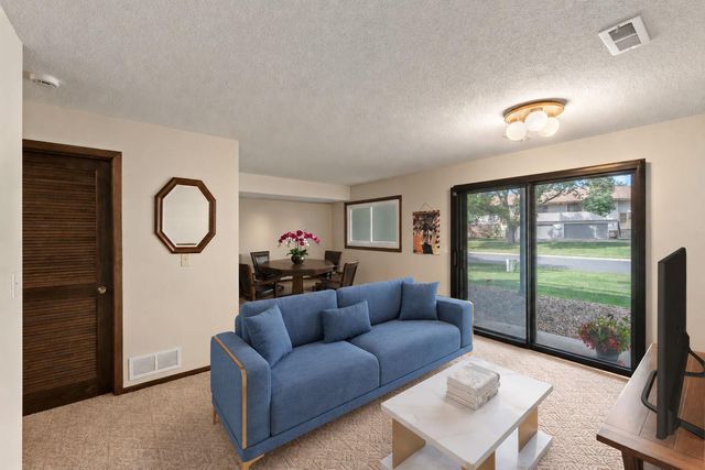 11143 Vessey Circle, Bloomington, MN 55437