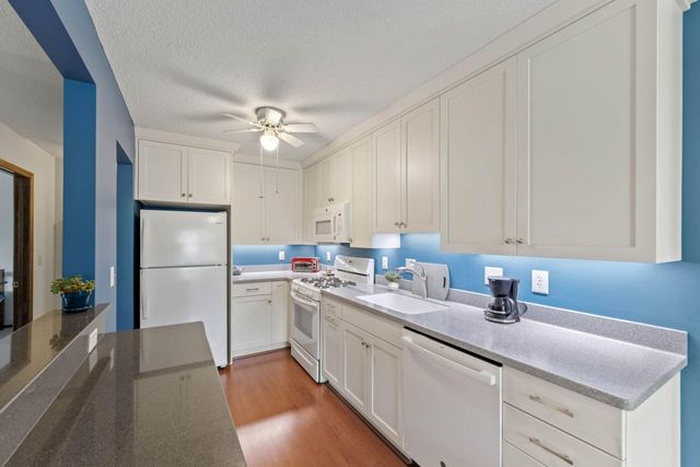 11143 Vessey Circle, Bloomington, MN 55437