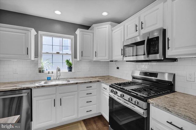 6 LAUREL WOODS DR, Reading, PA 19607