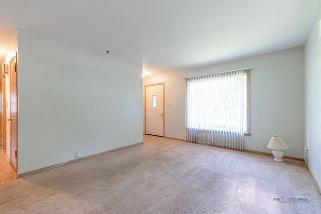 3615 Grandmore Avenue, Gurnee, IL 60031