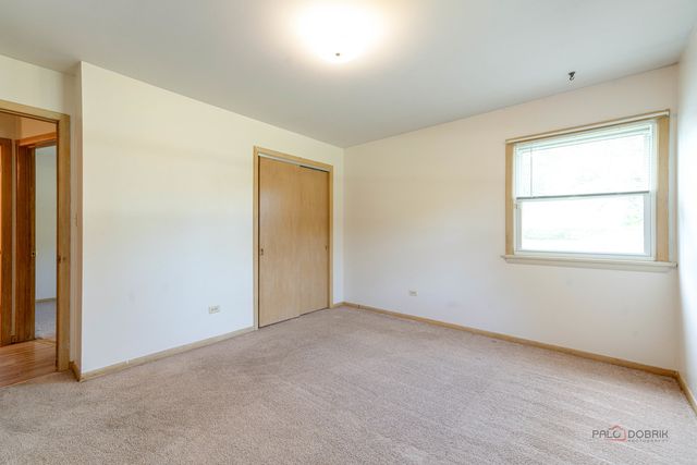 3615 Grandmore Avenue, Gurnee, IL 60031