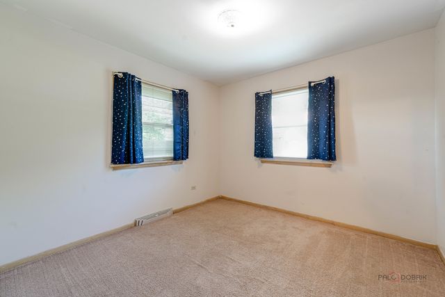 3615 Grandmore Avenue, Gurnee, IL 60031