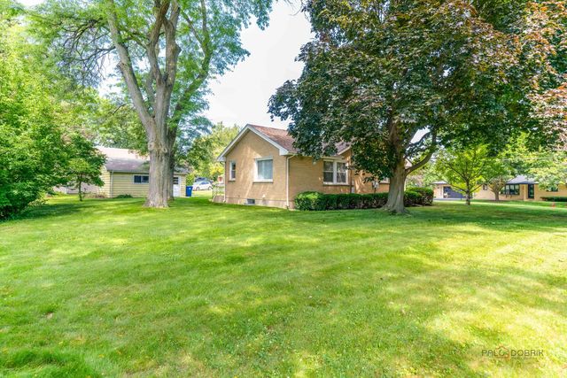 3615 Grandmore Avenue, Gurnee, IL 60031