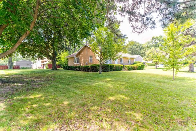 3615 Grandmore Avenue, Gurnee, IL 60031
