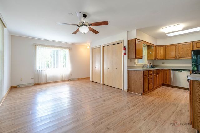 3615 Grandmore Avenue, Gurnee, IL 60031
