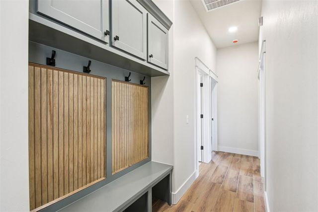 10849 Turkey Trot Trail, Guthrie, OK 73044