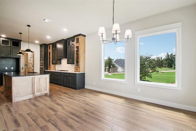 10849 Turkey Trot Trail, Guthrie, OK 73044