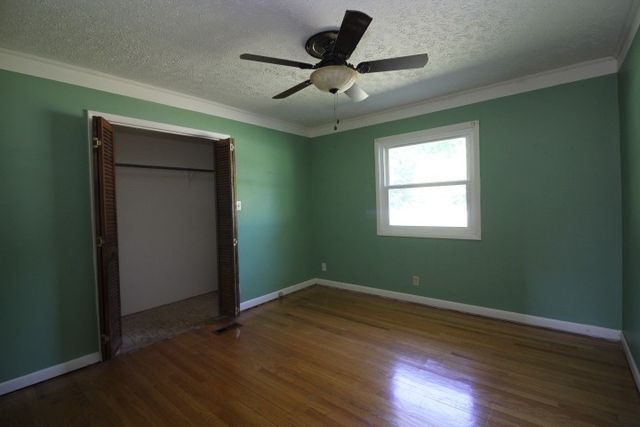 310 Dogwood Dr, Erin, TN 37061