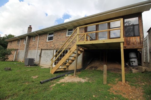 310 Dogwood Dr, Erin, TN 37061