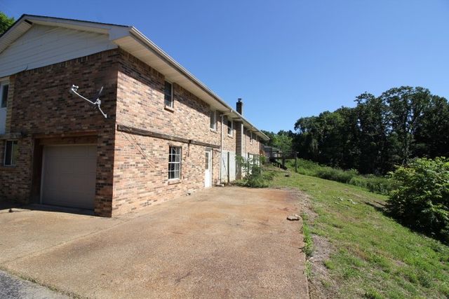 310 Dogwood Dr, Erin, TN 37061