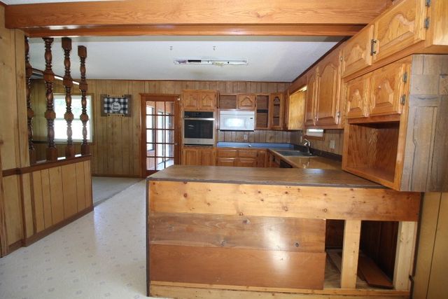 310 Dogwood Dr, Erin, TN 37061