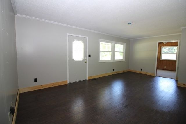 310 Dogwood Dr, Erin, TN 37061